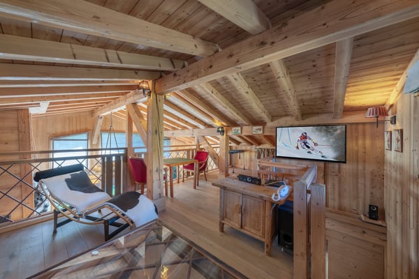 Propriété d'exception de deux chalets indépendants avec studio, face au Mont-Blanc 7