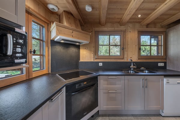 Propriété d'exception de deux chalets indépendants avec studio, face au Mont-Blanc 6