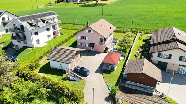 Villa de 2 appartements à Palézieux 2