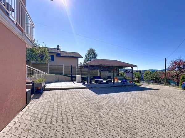 Villa de 2 appartements à Palézieux 9