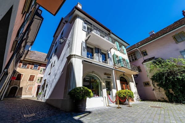 LUTRY - Un lieu unique au coeur du Bourg | Résidentiel, commercial ou boutique-hôtel 2