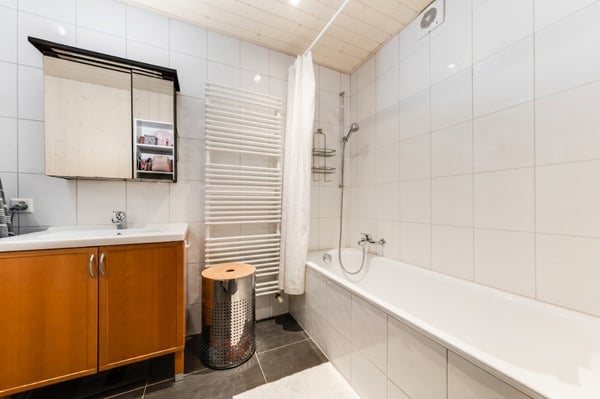 APPARTEMENT RÉNOVÉ AVEC JARDIN - AU CALME - 3-4 PARKINGS - EXCLUSIVITÉ 9
