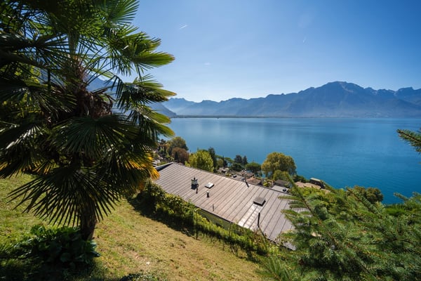 VILLA DE 3 APPARTEMENTS - VUE LAC IMPRENABLE - BIEN RARE - EXCLUSIVITÉ 12