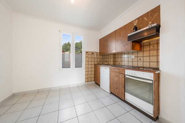 IMMEUBLE MIXTE CENTRÉ - LOCAL COMMERCIAL + APP 3,5 PCES - EXCLUSIVITÉ 8