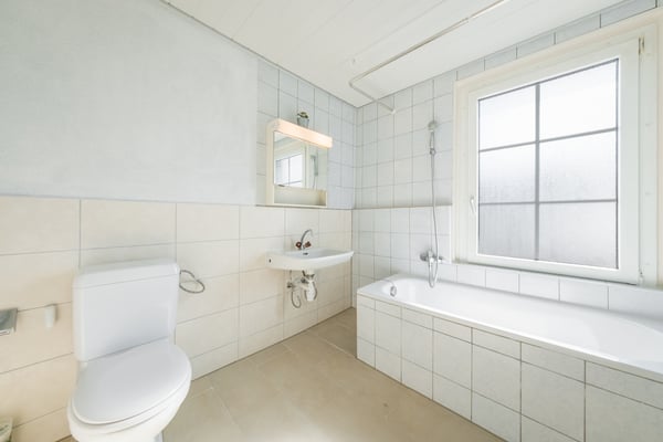 IMMEUBLE MIXTE CENTRÉ - LOCAL COMMERCIAL + APP 3,5 PCES - EXCLUSIVITÉ 9