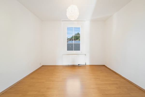 IMMEUBLE MIXTE CENTRÉ - LOCAL COMMERCIAL + APP 3,5 PCES - EXCLUSIVITÉ 6