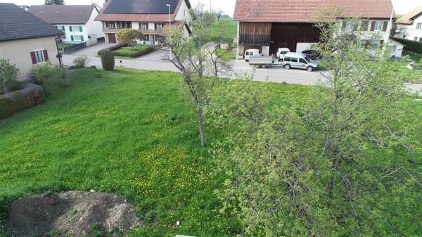 Joli terrain à vendre proche du centre du village 1