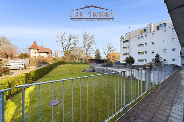 Attique avec Vue Panoramique à 160° à Bienne - Une Opportunité Unique ! 12