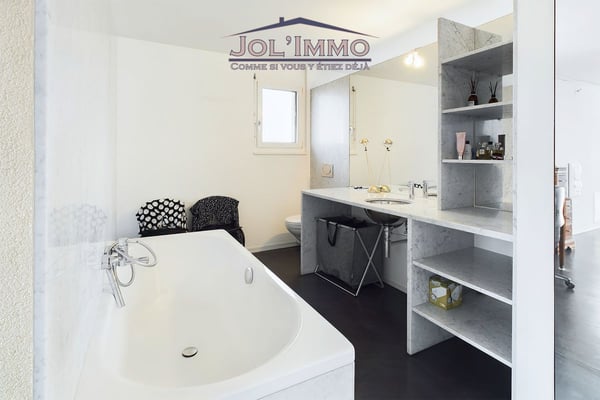 Attique avec Vue Panoramique à 160° à Bienne - Une Opportunité Unique ! 10