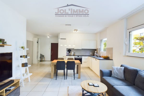 Très bel appartement à 1 pas de la gare avec place de parc 2