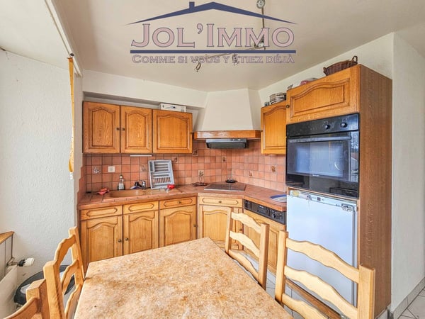 Belle ferme en plein coeur des Franches-Montagnes proche de la nature avec grand terrain 6