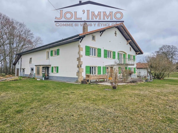 Belle ferme en plein coeur des Franches-Montagnes proche de la nature avec grand terrain 3