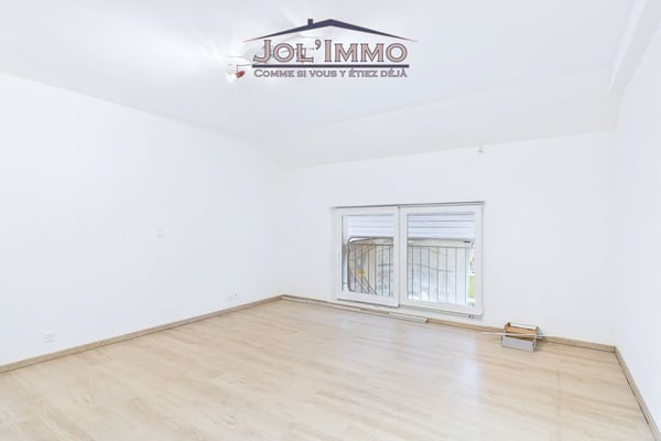 Maison individuelle spacieuse avec grand terrain à Courfaivre 9