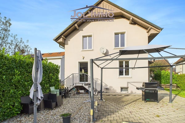 Maison individuelle spacieuse avec grand terrain à Courfaivre 2