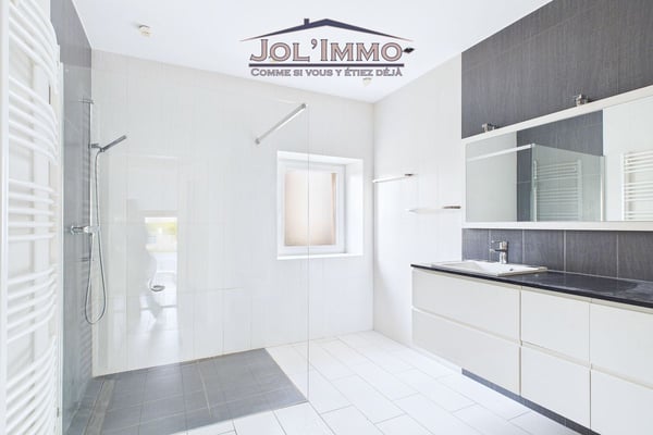 Maison individuelle spacieuse avec grand terrain à Courfaivre 6