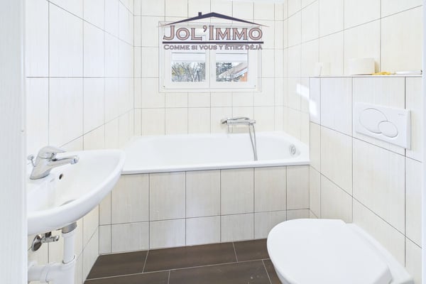 Maison individuelle spacieuse avec grand terrain à Courfaivre 12