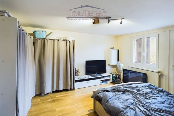 Grand immeuble de 3 appartements 7