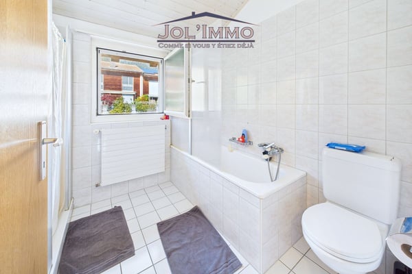 Maison avec vue panoramique et espaces bien-être à Moutier 11