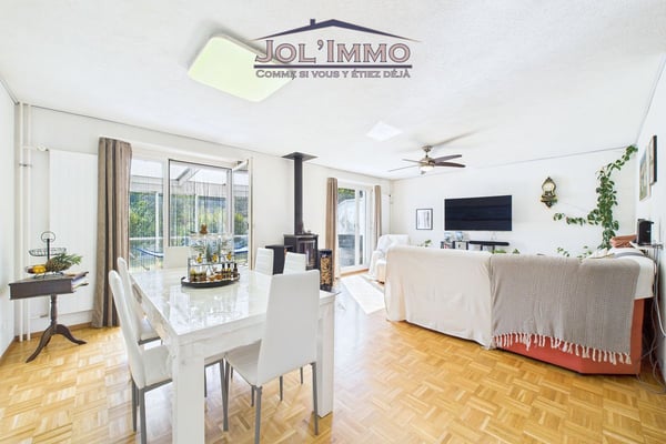 Maison avec vue panoramique et espaces bien-être à Moutier 6
