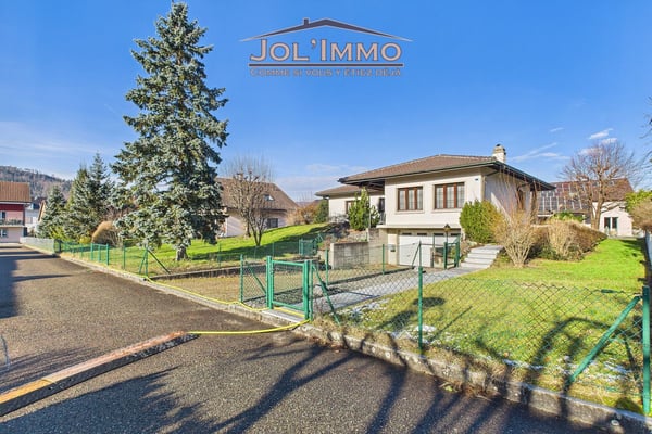 Maison familiale 6.5 pièces avec volumes généreux et grand jardin à Courrendlin 1