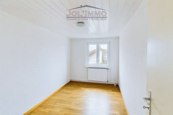 Appartement de 3,5 pièces au 2ème étage avec entrée séparée 10