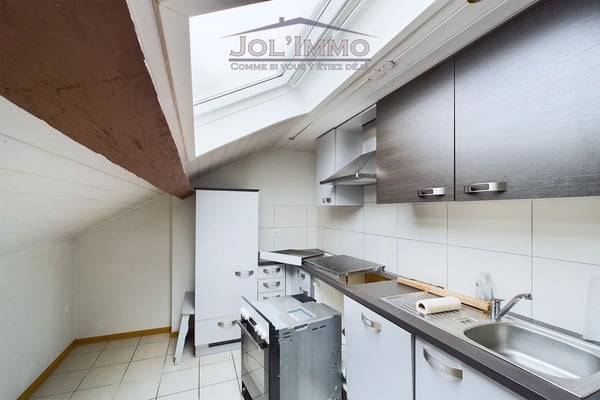 Appartement de 3,5 pièces au 2ème étage avec entrée séparée 6