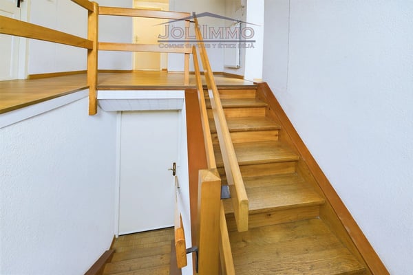 Appartement de 3,5 pièces au 2ème étage avec entrée séparée 5