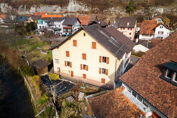 Grande maison avec 3 appartements - Surface habitable exceptionnelle!