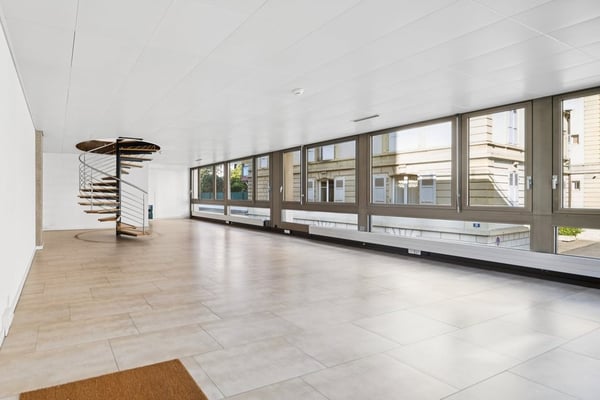 Opportunité unique ! Bureau de 260m2 sous-gare à louer 3