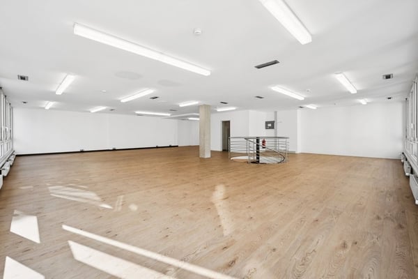 Opportunité unique ! Bureau de 260m2 sous-gare à louer 4