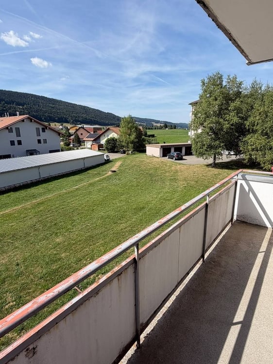 Appartement de 5 pièces avec balcon entièrement rénové. 11