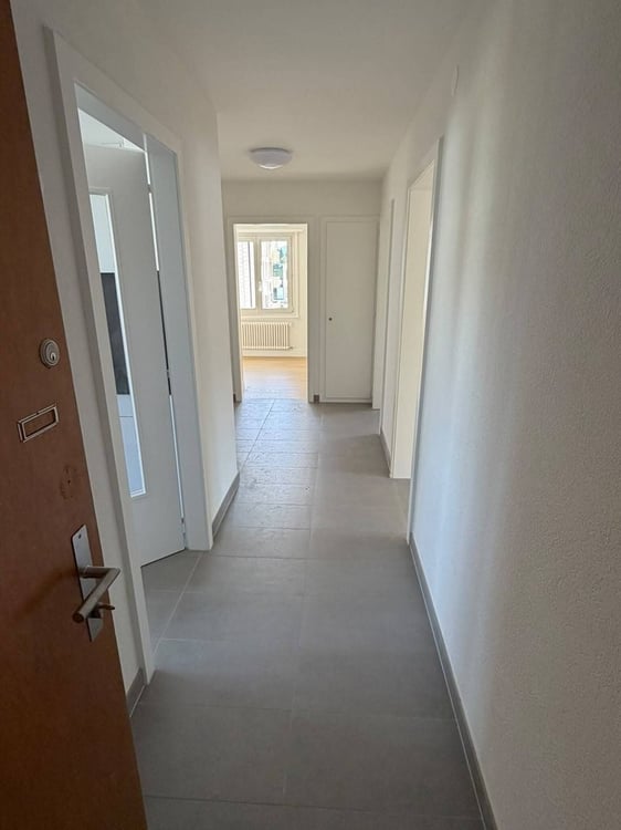 Appartement de 5 pièces avec balcon entièrement rénové. 8