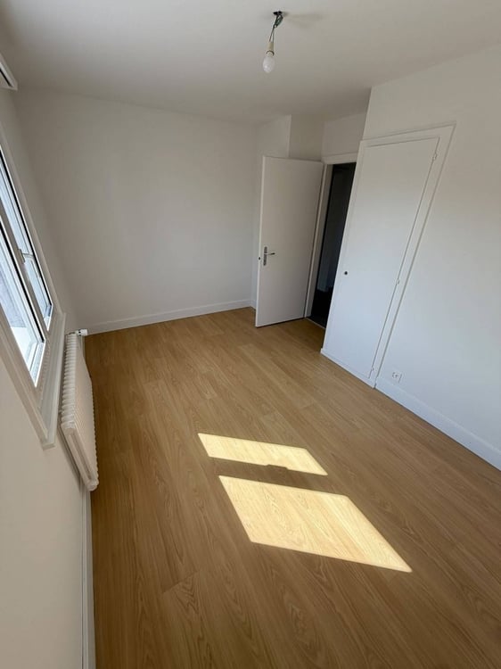 Appartement de 5 pièces avec balcon entièrement rénové. 7