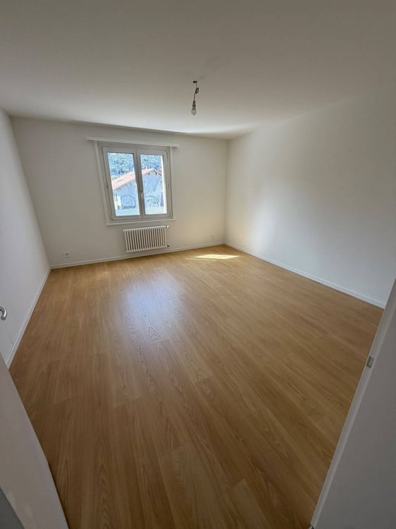 Appartement de 5 pièces avec balcon entièrement rénové. 5