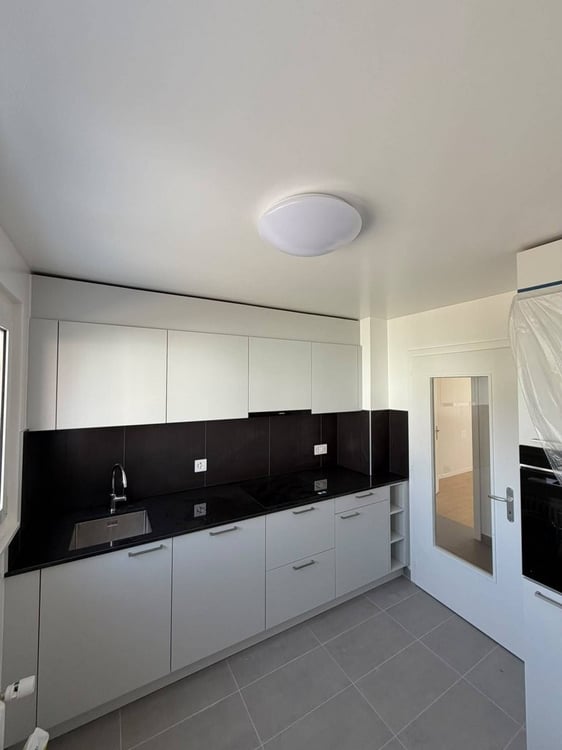 Appartement de 5 pièces avec balcon entièrement rénové. 1