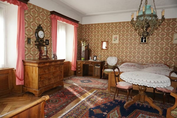 ARI-248 Pour investisseurs - Immeuble d'habitation, ancien restaurant à transformer en immeuble de rendement - Idéalement situé en zone centrale à Delémont 17