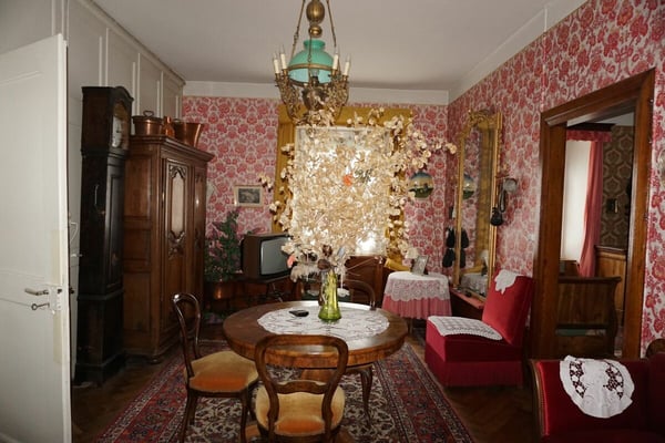 ARI-248 Pour investisseurs - Immeuble d'habitation, ancien restaurant à transformer en immeuble de rendement - Idéalement situé en zone centrale à Delémont 14