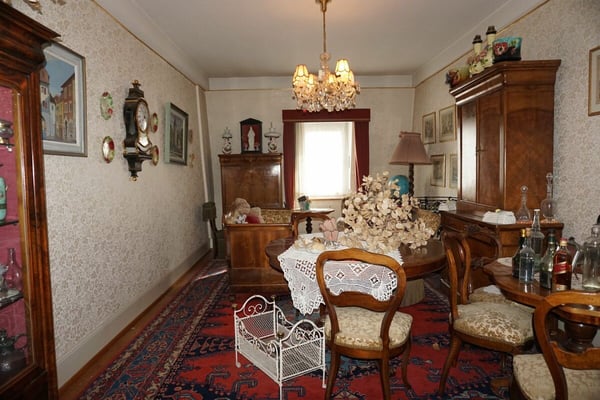 ARI-248 Pour investisseurs - Immeuble d'habitation, ancien restaurant à transformer en immeuble de rendement - Idéalement situé en zone centrale à Delémont 27