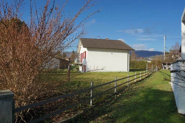 ARI-212 - Maison individuelle sur une parcelle de 904 m2 4