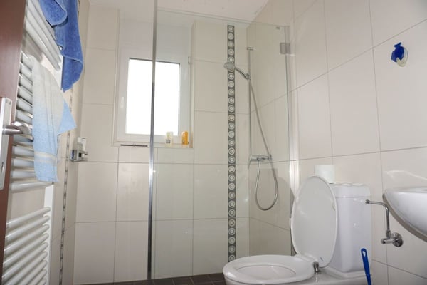 ARI-140 - Immeuble mixte constitué d'une grande maison de 8,5 pièces avec bureaux et ateliers 20