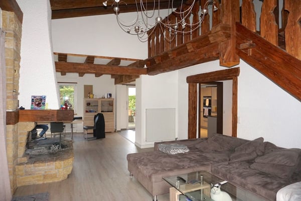 ARI-140 - Immeuble mixte constitué d'une grande maison de 8,5 pièces avec bureaux et ateliers 6