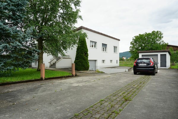 ARI-236 - Très belle maison de 2 appartements de 4,5 et 3,5 pièces sur une parcelle de 1'134 m2. 16