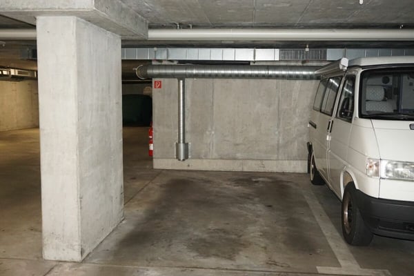 ARI-249 Magnifique appartement rénové de 4,5 pièces avec parking 13