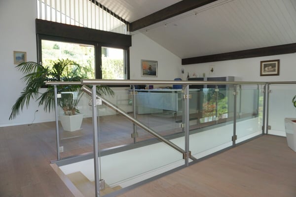 ARI-244 Splendide villa d'architecte avec piscine et vue imprenable sur le hauts de Delémont 12