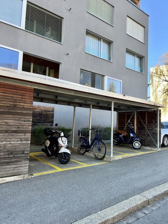 Place de parc pour moto 2