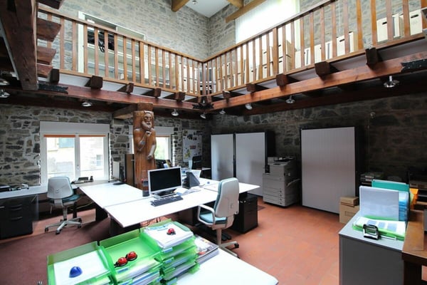 Surface administrative avec cachet à 1 minutes du centre-ville 8