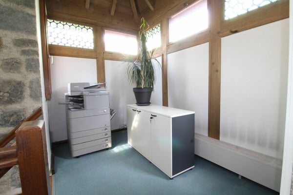 Surface administrative avec cachet à 1 minutes du centre-ville 11