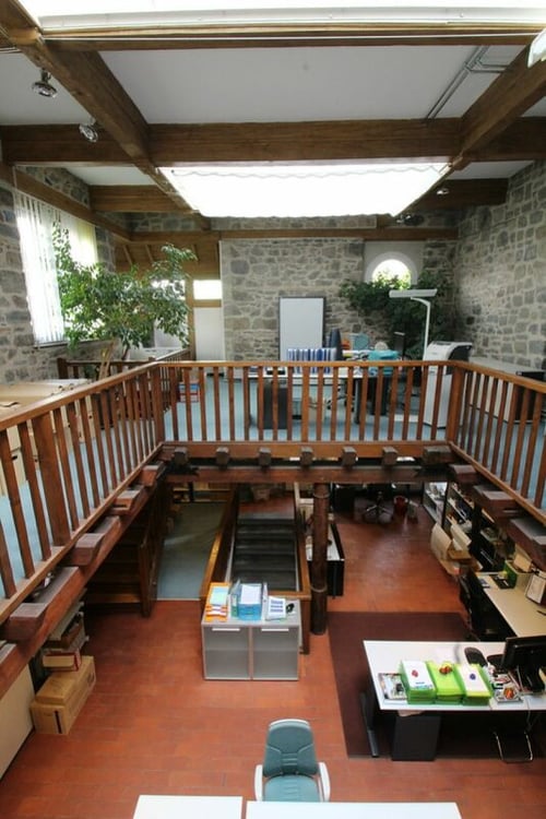 Surface administrative avec cachet à 1 minutes du centre-ville 3