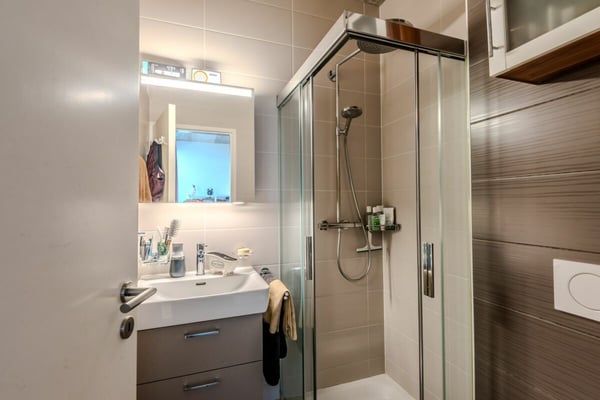 Spacieux appartement contemporain de 1.5 pièces avec patio - env. 240 m² habitables 13