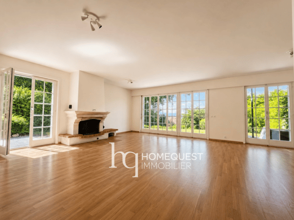 Une villa baignée de lumière au coeur de Chailly 5